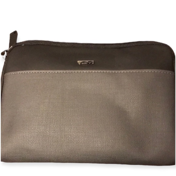 Tumi Handbags - Tumi Women Travel Cosmetic Bag Black/Grey with Travel Accessories Grea…
